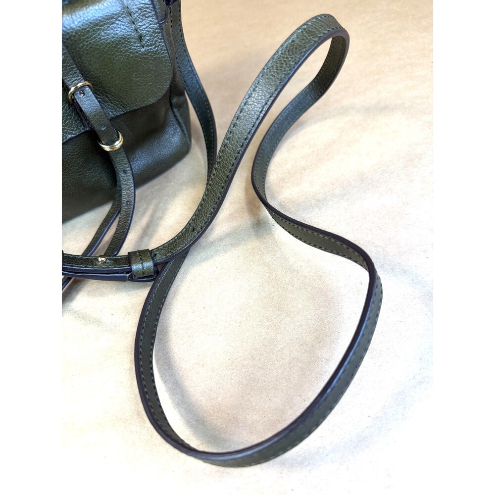 Banana Republic Vintage Camera Crossbody Bag in Dark Olive Green #404499 - Picture 13 of 16